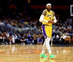 最后且最好？安东尼：你看看数据 我职业生涯最好的一年是在湖人