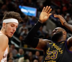 麻将胡了模拟器-湖人患上浓眉依赖症！没他防守稀烂 哈姆再受质疑